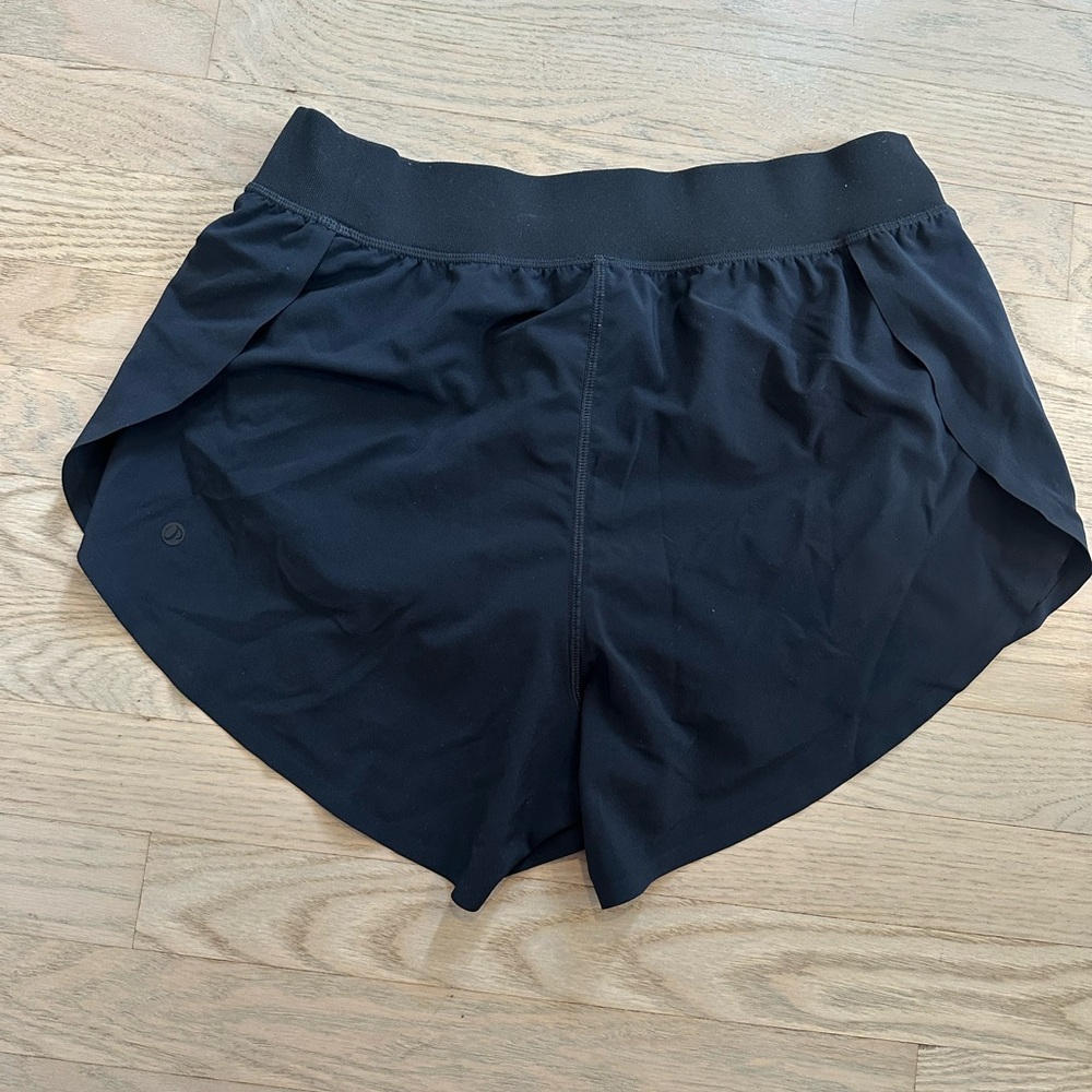 CRZ YOGA Women's Black Athletic Shorts size M